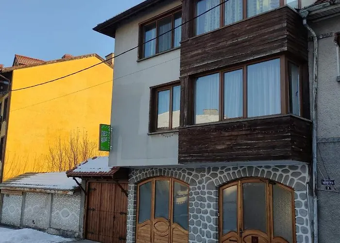 Guest Grachenovi 게스트하우스 3*